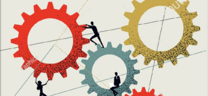 Des roues crantées poussées par des hommes